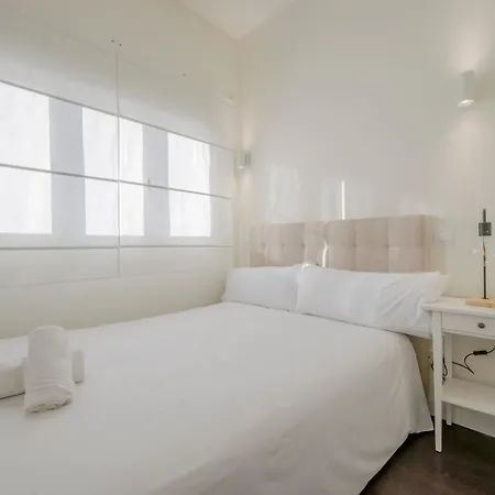 Sunny Apt para 3pax en Plena Plaza de Chueca-2